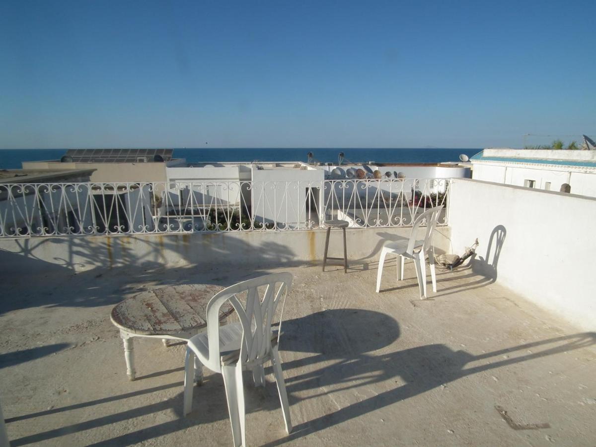 The 18, Marsa Guest House La Marsa Bagian luar foto